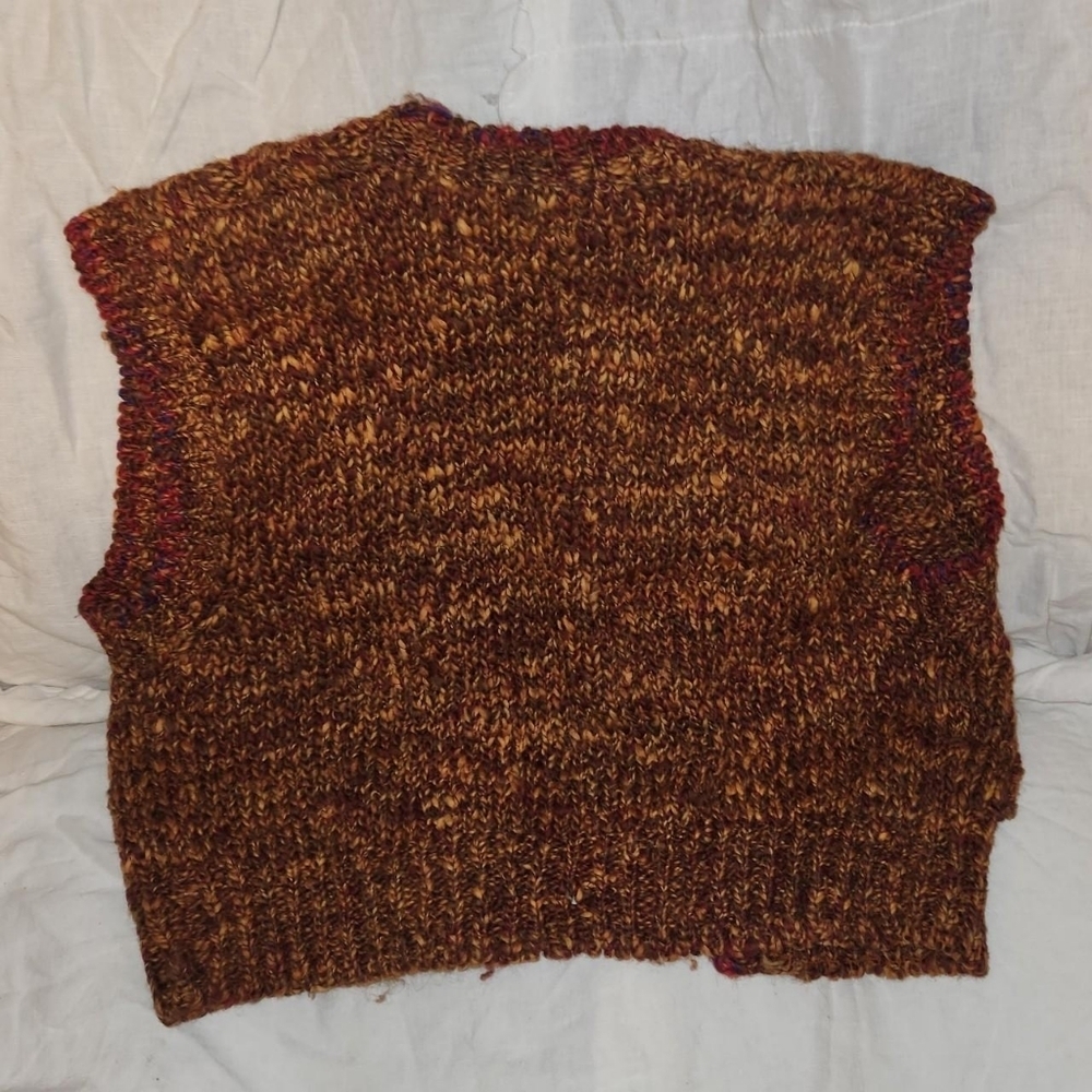 1970's Liz Claiborne Petite Women's Sweater Vest - Picture 2 of 3